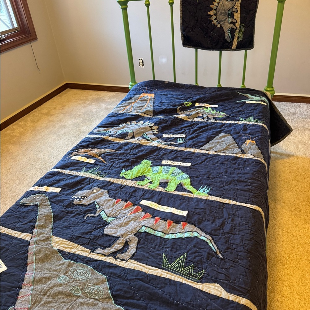 Pottery Barn Dinosaur Themed Bedding Set